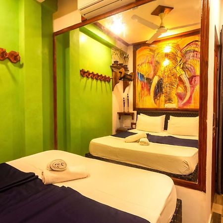 Villa Surf Beach Galle Bagian luar foto