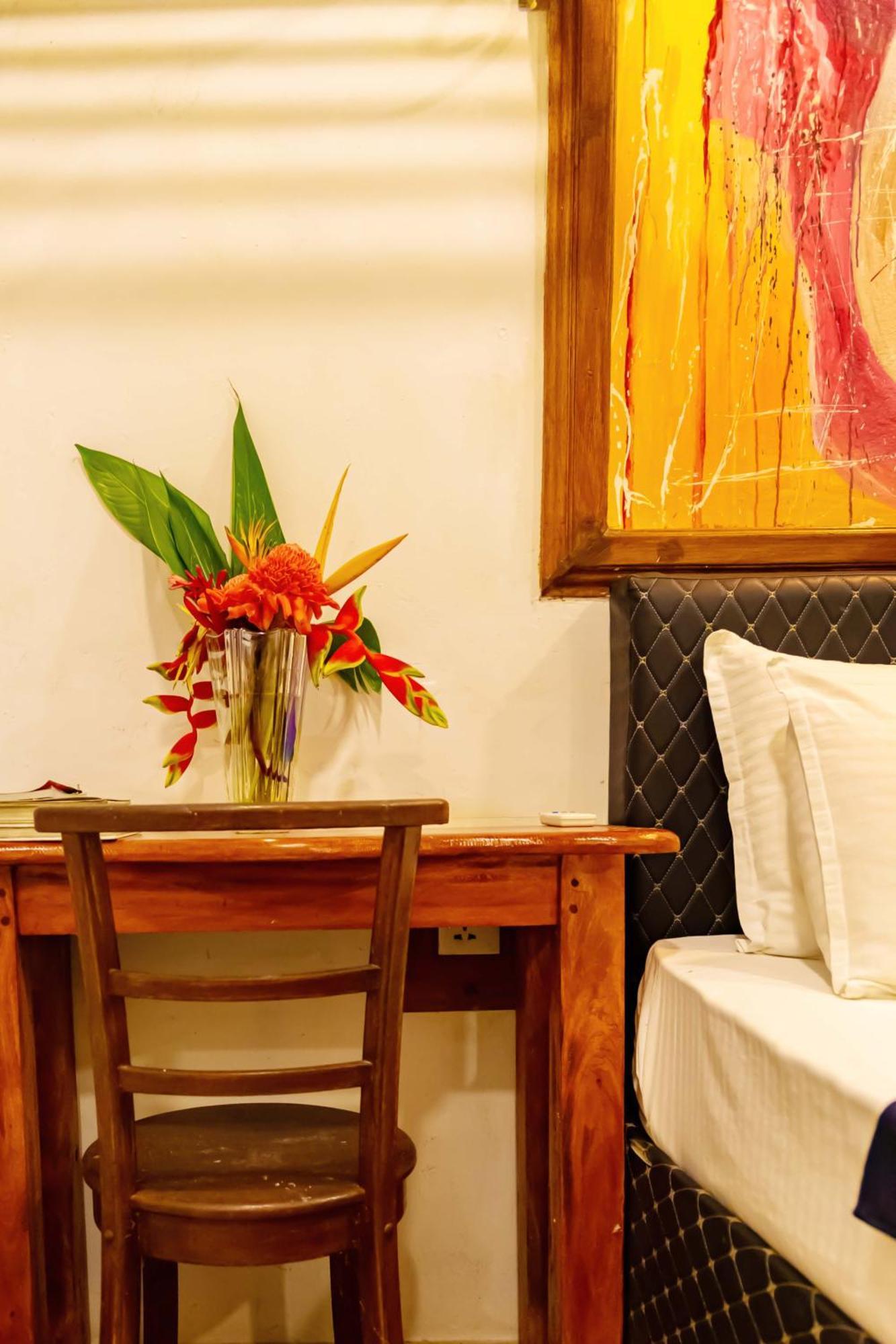 Villa Surf Beach Galle Bagian luar foto