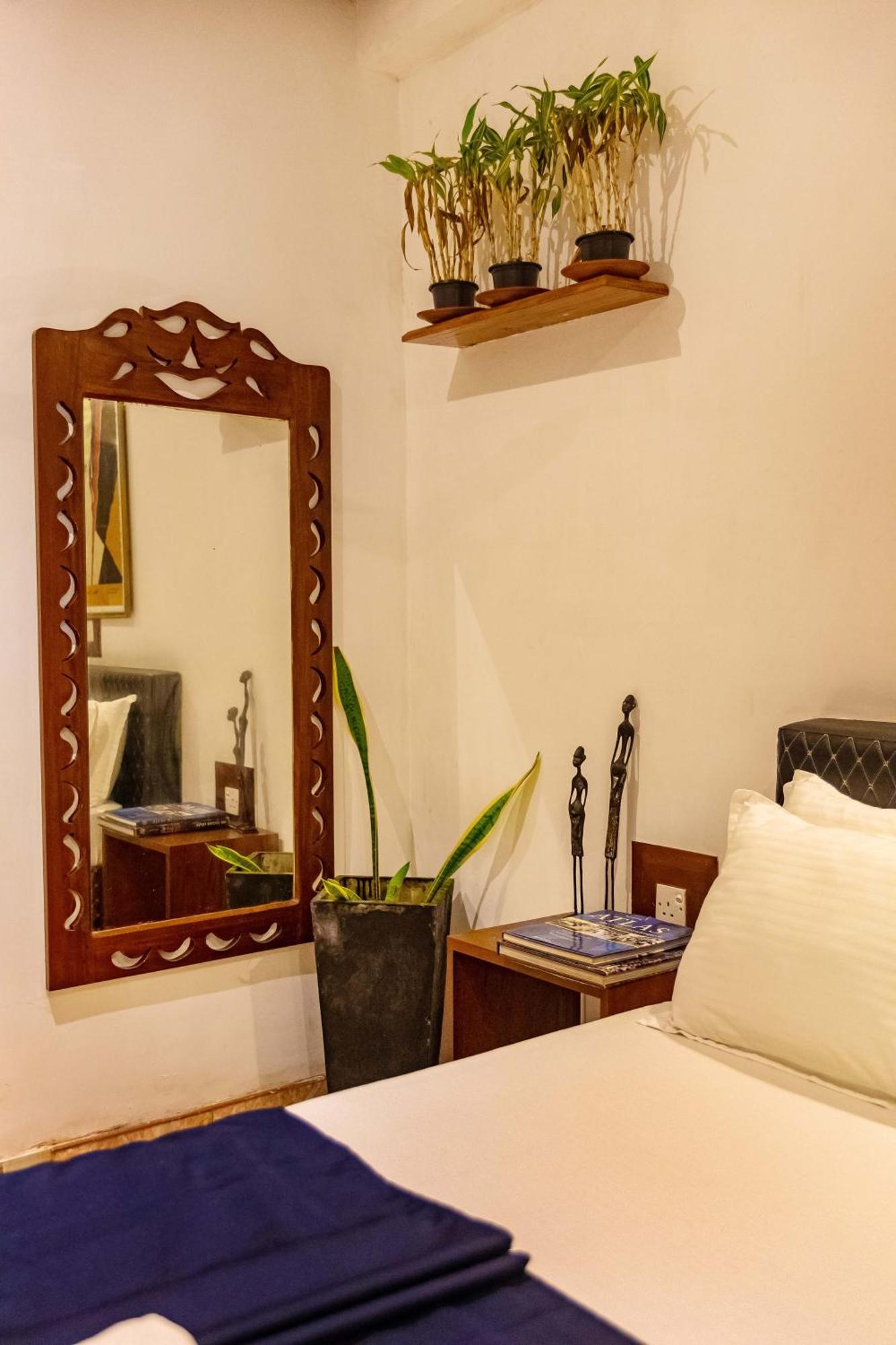 Villa Surf Beach Galle Bagian luar foto