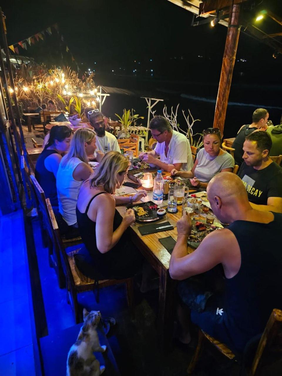 Villa Surf Beach Galle Bagian luar foto