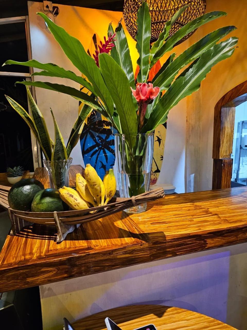 Villa Surf Beach Galle Bagian luar foto