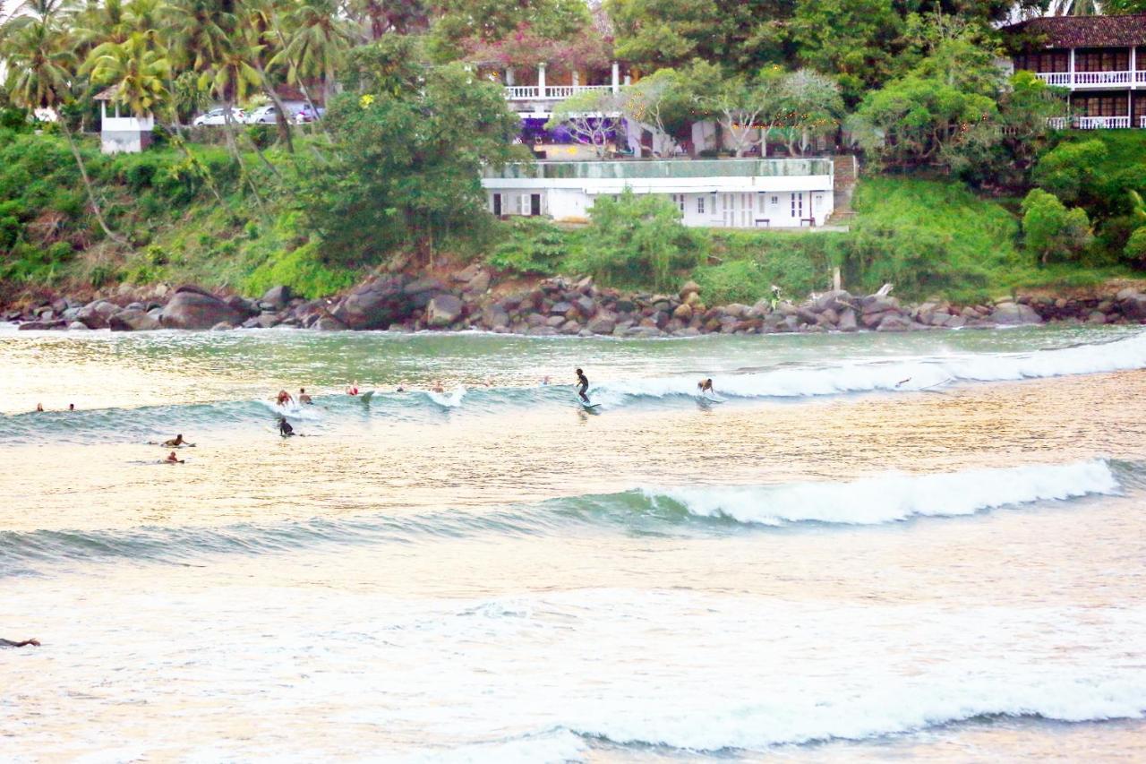Villa Surf Beach Galle Bagian luar foto